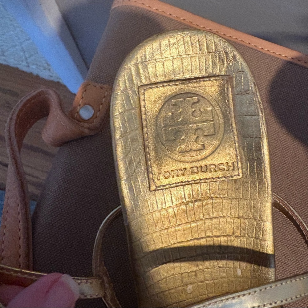 Tory Burch Gold Metallic Kitten Heels 10 Strappy - Picture 10 of 15